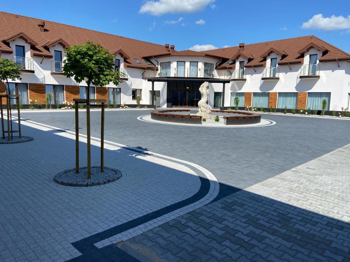 Hotel Sebory Przasnysz Extérieur photo